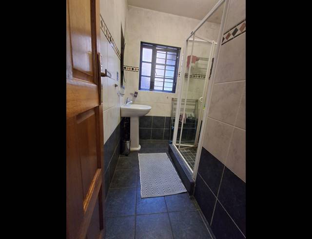 2 BEDROOM TOWNHOUSE FOR SALE IN PEACEHAVEN